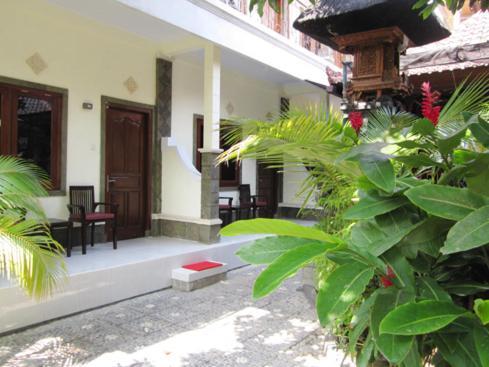 Nakula Guest House Kuta  Exterior photo