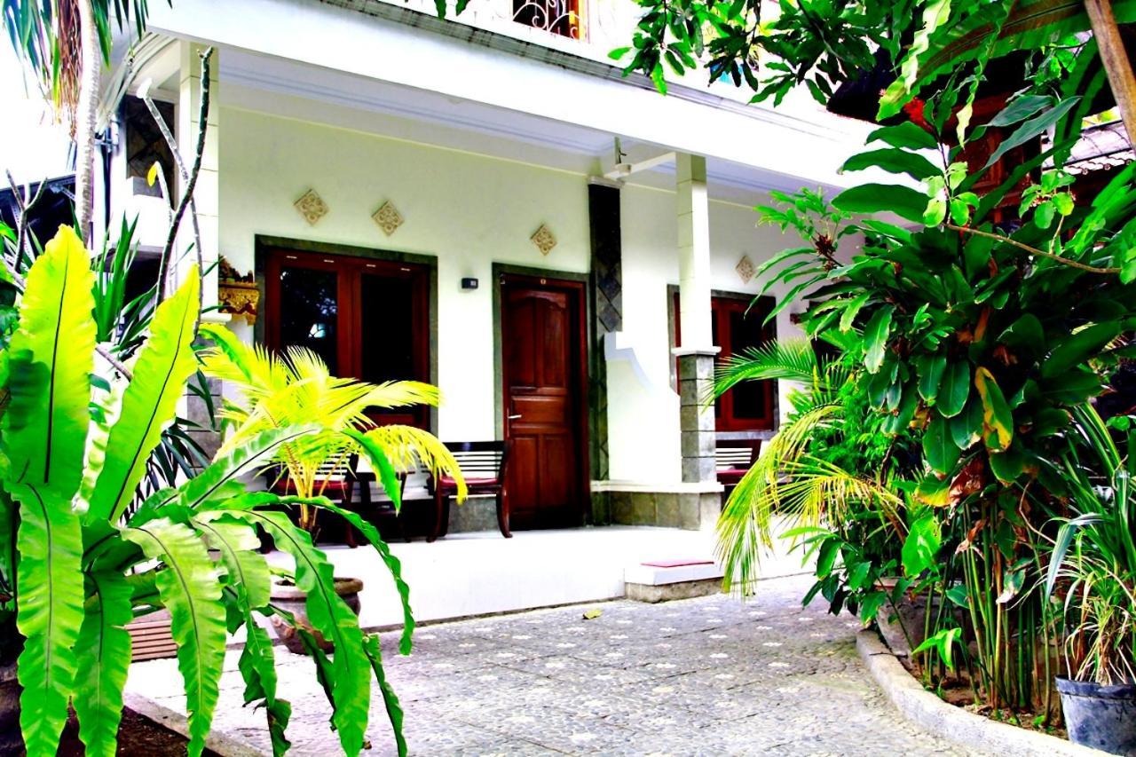 Nakula Guest House Kuta  Exterior photo